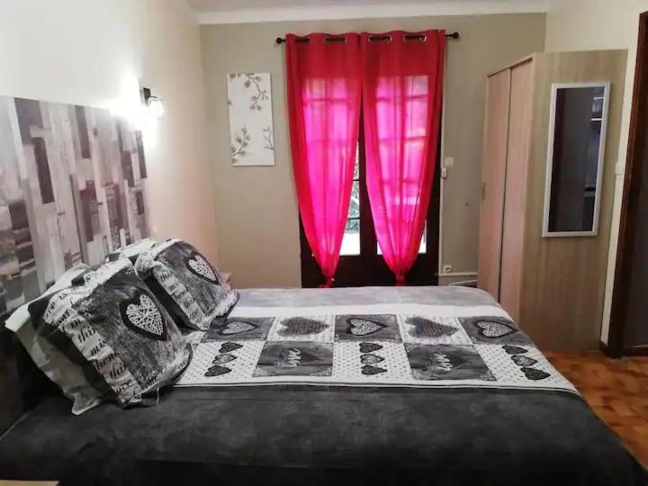 Gites En Cevennes "Chez Steloune" Genolhac Bagian luar foto